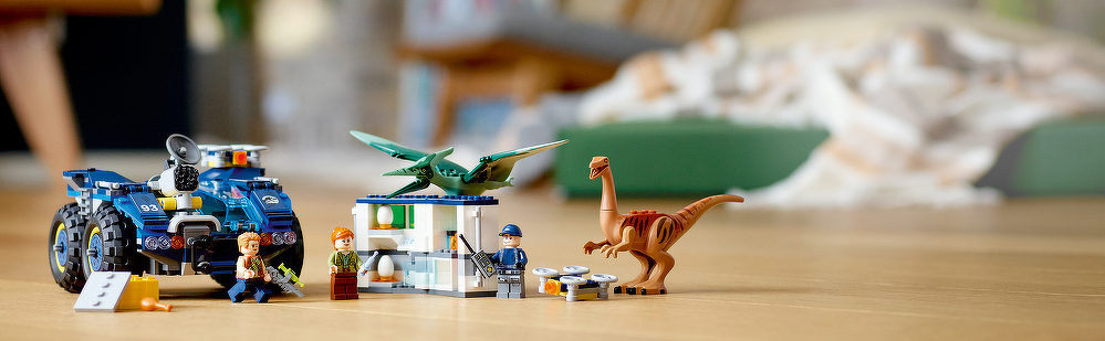 LEGO® Ausbruch von Gallimimus und Pteranodon 75940
