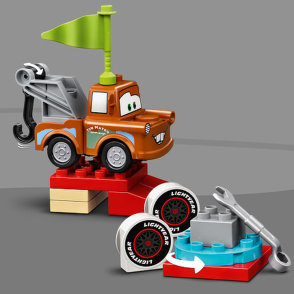 LEGO® Lightning McQueens großes Rennen 10924