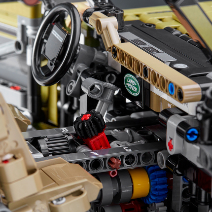 LEGO® Land Rover Defender 42110
